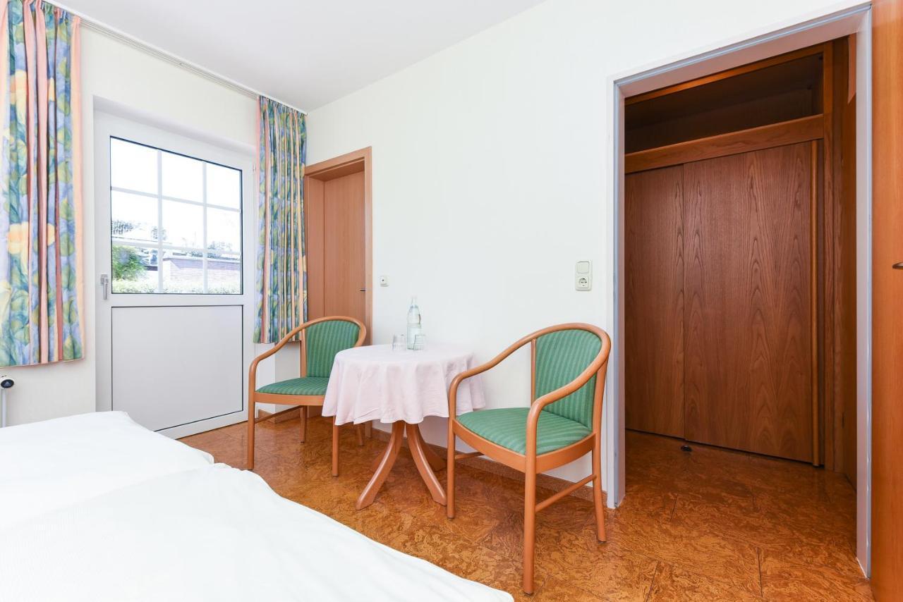 Hotel-Pension Stoertebeker Bensersiel Extérieur photo