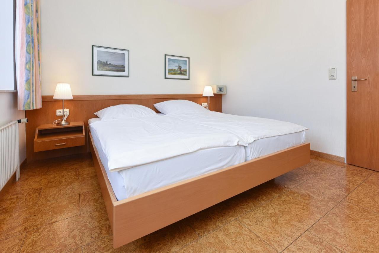 Hotel-Pension Stoertebeker Bensersiel Extérieur photo