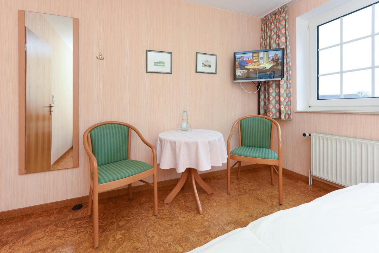 Hotel-Pension Stoertebeker Bensersiel Extérieur photo