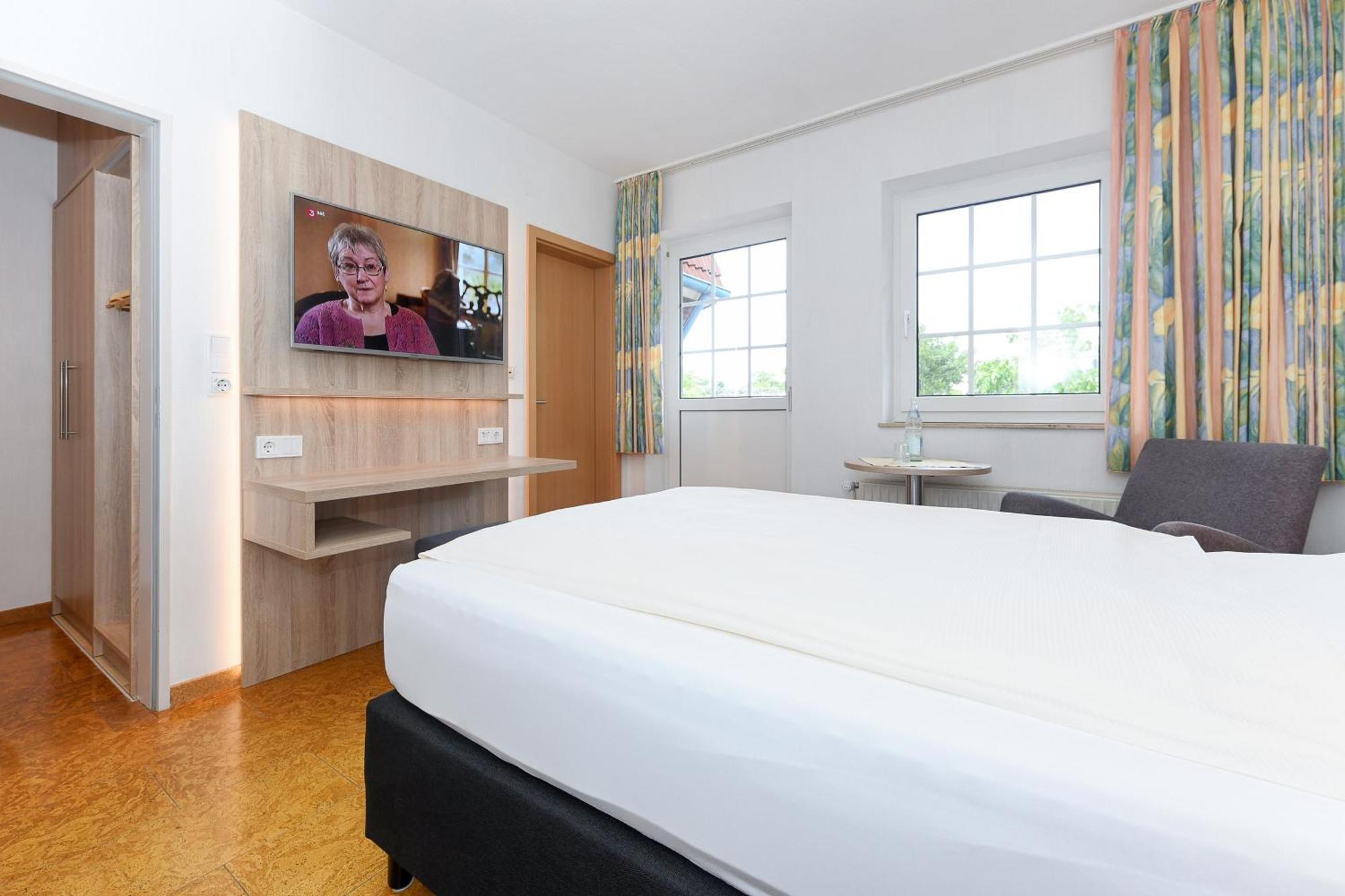 Hotel-Pension Stoertebeker Bensersiel Extérieur photo
